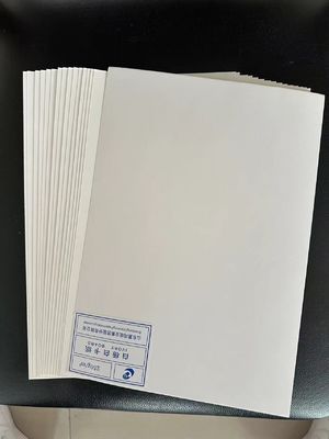맞춤형 인쇄 핫셀링 종이 210/230/250/270/300gsm FBB/GC1/C1S 표준
